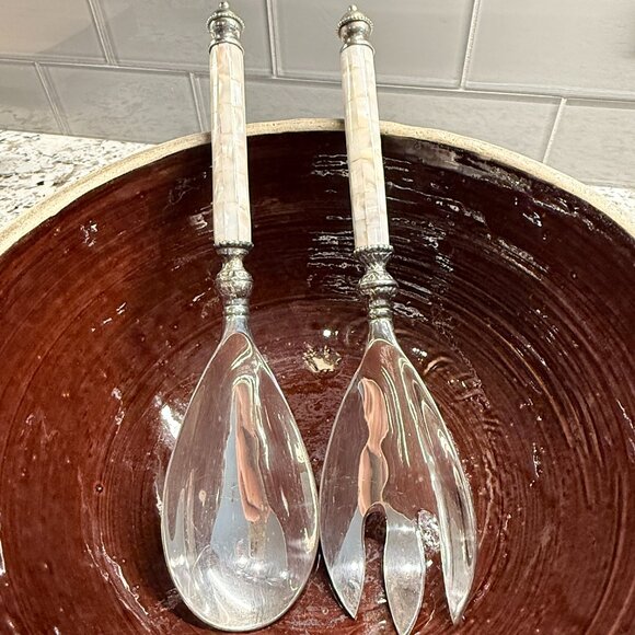TOWLE Silversmiths Two-Piece Salad Serving Set Mother of Pearl Handles - Picture 14 of 17